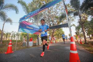 BIB: 
                            <button type="button" onclick="openModal(3451919)" class="btn btn-primary btn-sm float-right btn-popup" data-toggle="modal" data-target=".modal-high-quality">
                        <i class="fas fa-shopping-cart"></i> Add to Cart
                    </button>
                                            <button type="button" onclick="isThisMe(3451919, true)" class="btn btn-success btn-sm float-right btn-popup btn-isme hidden" data-toggle="tooltip" data-placement="bottom" title="นี่คือรูปของคุณใช่ไหม คลิกที่นี่เพื่อเอาเข้าอัลบั้ม">
                        <i class="fas fa-plus"></i> Add to album
                    </button>
                    <button type="button" onclick="isThisMe(3451919, false)" class="btn btn-warning btn-sm float-right btn-popup btn-isnotme hidden">
                        <i class="fas fa-ban"></i> Remove from album
                    </button>