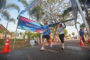 BIB: 
                            <button type="button" onclick="openModal(3451883)" class="btn btn-primary btn-sm float-right btn-popup" data-toggle="modal" data-target=".modal-high-quality">
                        <i class="fas fa-shopping-cart"></i> Add to Cart
                    </button>
                                            <button type="button" onclick="isThisMe(3451883, true)" class="btn btn-success btn-sm float-right btn-popup btn-isme hidden" data-toggle="tooltip" data-placement="bottom" title="นี่คือรูปของคุณใช่ไหม คลิกที่นี่เพื่อเอาเข้าอัลบั้ม">
                        <i class="fas fa-plus"></i> Add to album
                    </button>
                    <button type="button" onclick="isThisMe(3451883, false)" class="btn btn-warning btn-sm float-right btn-popup btn-isnotme hidden">
                        <i class="fas fa-ban"></i> Remove from album
                    </button>