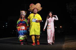 BIB: 679, 9367, 9224, 
                            <button type="button" onclick="openModal(3494735)" class="btn btn-primary btn-sm float-right btn-popup" data-toggle="modal" data-target=".modal-high-quality">
                        <i class="fas fa-shopping-cart"></i> Add to Cart
                    </button>
                                            <button type="button" onclick="isThisMe(3494735, true)" class="btn btn-success btn-sm float-right btn-popup btn-isme hidden" data-toggle="tooltip" data-placement="bottom" title="นี่คือรูปของคุณใช่ไหม คลิกที่นี่เพื่อเอาเข้าอัลบั้ม">
                        <i class="fas fa-plus"></i> Add to album
                    </button>
                    <button type="button" onclick="isThisMe(3494735, false)" class="btn btn-warning btn-sm float-right btn-popup btn-isnotme hidden">
                        <i class="fas fa-ban"></i> Remove from album
                    </button>