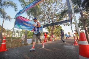 BIB: 5003
                            <button type="button" onclick="openModal(3451897)" class="btn btn-primary btn-sm float-right btn-popup" data-toggle="modal" data-target=".modal-high-quality">
                        <i class="fas fa-shopping-cart"></i> Add to Cart
                    </button>
                                            <button type="button" onclick="isThisMe(3451897, true)" class="btn btn-success btn-sm float-right btn-popup btn-isme hidden" data-toggle="tooltip" data-placement="bottom" title="นี่คือรูปของคุณใช่ไหม คลิกที่นี่เพื่อเอาเข้าอัลบั้ม">
                        <i class="fas fa-plus"></i> Add to album
                    </button>
                    <button type="button" onclick="isThisMe(3451897, false)" class="btn btn-warning btn-sm float-right btn-popup btn-isnotme hidden">
                        <i class="fas fa-ban"></i> Remove from album
                    </button>