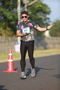 BIB: 6261
                            <button type="button" onclick="openModal(3275045)" class="btn btn-primary btn-sm float-right btn-popup" data-toggle="modal" data-target=".modal-high-quality">
                        <i class="fas fa-shopping-cart"></i> Add to Cart
                    </button>
                                            <button type="button" onclick="isThisMe(3275045, true)" class="btn btn-success btn-sm float-right btn-popup btn-isme hidden" data-toggle="tooltip" data-placement="bottom" title="นี่คือรูปของคุณใช่ไหม คลิกที่นี่เพื่อเอาเข้าอัลบั้ม">
                        <i class="fas fa-plus"></i> Add to album
                    </button>
                    <button type="button" onclick="isThisMe(3275045, false)" class="btn btn-warning btn-sm float-right btn-popup btn-isnotme hidden">
                        <i class="fas fa-ban"></i> Remove from album
                    </button>