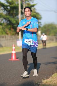 BIB: 6296
                            <button type="button" onclick="openModal(3274792)" class="btn btn-primary btn-sm float-right btn-popup" data-toggle="modal" data-target=".modal-high-quality">
                        <i class="fas fa-shopping-cart"></i> Add to Cart
                    </button>
                                            <button type="button" onclick="isThisMe(3274792, true)" class="btn btn-success btn-sm float-right btn-popup btn-isme hidden" data-toggle="tooltip" data-placement="bottom" title="นี่คือรูปของคุณใช่ไหม คลิกที่นี่เพื่อเอาเข้าอัลบั้ม">
                        <i class="fas fa-plus"></i> Add to album
                    </button>
                    <button type="button" onclick="isThisMe(3274792, false)" class="btn btn-warning btn-sm float-right btn-popup btn-isnotme hidden">
                        <i class="fas fa-ban"></i> Remove from album
                    </button>