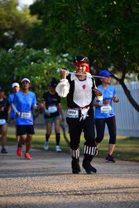 BIB: 6095, 804
                            <button type="button" onclick="openModal(3414094)" class="btn btn-primary btn-sm float-right btn-popup" data-toggle="modal" data-target=".modal-high-quality">
                        <i class="fas fa-shopping-cart"></i> Add to Cart
                    </button>
                                            <button type="button" onclick="isThisMe(3414094, true)" class="btn btn-success btn-sm float-right btn-popup btn-isme hidden" data-toggle="tooltip" data-placement="bottom" title="นี่คือรูปของคุณใช่ไหม คลิกที่นี่เพื่อเอาเข้าอัลบั้ม">
                        <i class="fas fa-plus"></i> Add to album
                    </button>
                    <button type="button" onclick="isThisMe(3414094, false)" class="btn btn-warning btn-sm float-right btn-popup btn-isnotme hidden">
                        <i class="fas fa-ban"></i> Remove from album
                    </button>