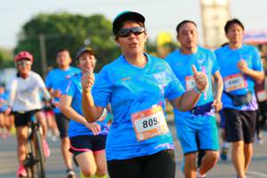 BIB: 809
                            <button type="button" onclick="openModal(3194235)" class="btn btn-primary btn-sm float-right btn-popup" data-toggle="modal" data-target=".modal-high-quality">
                        <i class="fas fa-shopping-cart"></i> Add to Cart
                    </button>
                                            <button type="button" onclick="isThisMe(3194235, true)" class="btn btn-success btn-sm float-right btn-popup btn-isme hidden" data-toggle="tooltip" data-placement="bottom" title="นี่คือรูปของคุณใช่ไหม คลิกที่นี่เพื่อเอาเข้าอัลบั้ม">
                        <i class="fas fa-plus"></i> Add to album
                    </button>
                    <button type="button" onclick="isThisMe(3194235, false)" class="btn btn-warning btn-sm float-right btn-popup btn-isnotme hidden">
                        <i class="fas fa-ban"></i> Remove from album
                    </button>