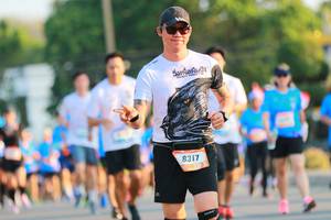 BIB: 8317
                            <button type="button" onclick="openModal(3193337)" class="btn btn-primary btn-sm float-right btn-popup" data-toggle="modal" data-target=".modal-high-quality">
                        <i class="fas fa-shopping-cart"></i> Add to Cart
                    </button>
                                            <button type="button" onclick="isThisMe(3193337, true)" class="btn btn-success btn-sm float-right btn-popup btn-isme hidden" data-toggle="tooltip" data-placement="bottom" title="นี่คือรูปของคุณใช่ไหม คลิกที่นี่เพื่อเอาเข้าอัลบั้ม">
                        <i class="fas fa-plus"></i> Add to album
                    </button>
                    <button type="button" onclick="isThisMe(3193337, false)" class="btn btn-warning btn-sm float-right btn-popup btn-isnotme hidden">
                        <i class="fas fa-ban"></i> Remove from album
                    </button>