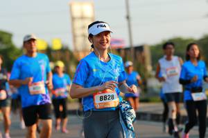 BIB: 8828
                            <button type="button" onclick="openModal(3193461)" class="btn btn-primary btn-sm float-right btn-popup" data-toggle="modal" data-target=".modal-high-quality">
                        <i class="fas fa-shopping-cart"></i> Add to Cart
                    </button>
                                            <button type="button" onclick="isThisMe(3193461, true)" class="btn btn-success btn-sm float-right btn-popup btn-isme hidden" data-toggle="tooltip" data-placement="bottom" title="นี่คือรูปของคุณใช่ไหม คลิกที่นี่เพื่อเอาเข้าอัลบั้ม">
                        <i class="fas fa-plus"></i> Add to album
                    </button>
                    <button type="button" onclick="isThisMe(3193461, false)" class="btn btn-warning btn-sm float-right btn-popup btn-isnotme hidden">
                        <i class="fas fa-ban"></i> Remove from album
                    </button>