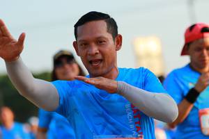 BIB: 
                            <button type="button" onclick="openModal(3194323)" class="btn btn-primary btn-sm float-right btn-popup" data-toggle="modal" data-target=".modal-high-quality">
                        <i class="fas fa-shopping-cart"></i> Add to Cart
                    </button>
                                            <button type="button" onclick="isThisMe(3194323, true)" class="btn btn-success btn-sm float-right btn-popup btn-isme hidden" data-toggle="tooltip" data-placement="bottom" title="นี่คือรูปของคุณใช่ไหม คลิกที่นี่เพื่อเอาเข้าอัลบั้ม">
                        <i class="fas fa-plus"></i> Add to album
                    </button>
                    <button type="button" onclick="isThisMe(3194323, false)" class="btn btn-warning btn-sm float-right btn-popup btn-isnotme hidden">
                        <i class="fas fa-ban"></i> Remove from album
                    </button>