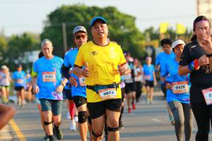 BIB: 583, 9824, 9426
                            <button type="button" onclick="openModal(3194121)" class="btn btn-primary btn-sm float-right btn-popup" data-toggle="modal" data-target=".modal-high-quality">
                        <i class="fas fa-shopping-cart"></i> Add to Cart
                    </button>
                                            <button type="button" onclick="isThisMe(3194121, true)" class="btn btn-success btn-sm float-right btn-popup btn-isme hidden" data-toggle="tooltip" data-placement="bottom" title="นี่คือรูปของคุณใช่ไหม คลิกที่นี่เพื่อเอาเข้าอัลบั้ม">
                        <i class="fas fa-plus"></i> Add to album
                    </button>
                    <button type="button" onclick="isThisMe(3194121, false)" class="btn btn-warning btn-sm float-right btn-popup btn-isnotme hidden">
                        <i class="fas fa-ban"></i> Remove from album
                    </button>