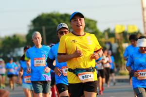 BIB: 8583, 9824, 942
                            <button type="button" onclick="openModal(3194126)" class="btn btn-primary btn-sm float-right btn-popup" data-toggle="modal" data-target=".modal-high-quality">
                        <i class="fas fa-shopping-cart"></i> Add to Cart
                    </button>
                                            <button type="button" onclick="isThisMe(3194126, true)" class="btn btn-success btn-sm float-right btn-popup btn-isme hidden" data-toggle="tooltip" data-placement="bottom" title="นี่คือรูปของคุณใช่ไหม คลิกที่นี่เพื่อเอาเข้าอัลบั้ม">
                        <i class="fas fa-plus"></i> Add to album
                    </button>
                    <button type="button" onclick="isThisMe(3194126, false)" class="btn btn-warning btn-sm float-right btn-popup btn-isnotme hidden">
                        <i class="fas fa-ban"></i> Remove from album
                    </button>