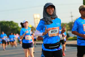 BIB: 8131
                            <button type="button" onclick="openModal(3194143)" class="btn btn-primary btn-sm float-right btn-popup" data-toggle="modal" data-target=".modal-high-quality">
                        <i class="fas fa-shopping-cart"></i> Add to Cart
                    </button>
                                            <button type="button" onclick="isThisMe(3194143, true)" class="btn btn-success btn-sm float-right btn-popup btn-isme hidden" data-toggle="tooltip" data-placement="bottom" title="นี่คือรูปของคุณใช่ไหม คลิกที่นี่เพื่อเอาเข้าอัลบั้ม">
                        <i class="fas fa-plus"></i> Add to album
                    </button>
                    <button type="button" onclick="isThisMe(3194143, false)" class="btn btn-warning btn-sm float-right btn-popup btn-isnotme hidden">
                        <i class="fas fa-ban"></i> Remove from album
                    </button>