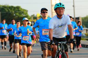 BIB: 8971, 8333
                            <button type="button" onclick="openModal(3197986)" class="btn btn-primary btn-sm float-right btn-popup" data-toggle="modal" data-target=".modal-high-quality">
                        <i class="fas fa-shopping-cart"></i> Add to Cart
                    </button>
                                            <button type="button" onclick="isThisMe(3197986, true)" class="btn btn-success btn-sm float-right btn-popup btn-isme hidden" data-toggle="tooltip" data-placement="bottom" title="นี่คือรูปของคุณใช่ไหม คลิกที่นี่เพื่อเอาเข้าอัลบั้ม">
                        <i class="fas fa-plus"></i> Add to album
                    </button>
                    <button type="button" onclick="isThisMe(3197986, false)" class="btn btn-warning btn-sm float-right btn-popup btn-isnotme hidden">
                        <i class="fas fa-ban"></i> Remove from album
                    </button>