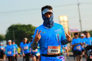 BIB: 9900
                            <button type="button" onclick="openModal(3198284)" class="btn btn-primary btn-sm float-right btn-popup" data-toggle="modal" data-target=".modal-high-quality">
                        <i class="fas fa-shopping-cart"></i> Add to Cart
                    </button>
                                            <button type="button" onclick="isThisMe(3198284, true)" class="btn btn-success btn-sm float-right btn-popup btn-isme hidden" data-toggle="tooltip" data-placement="bottom" title="นี่คือรูปของคุณใช่ไหม คลิกที่นี่เพื่อเอาเข้าอัลบั้ม">
                        <i class="fas fa-plus"></i> Add to album
                    </button>
                    <button type="button" onclick="isThisMe(3198284, false)" class="btn btn-warning btn-sm float-right btn-popup btn-isnotme hidden">
                        <i class="fas fa-ban"></i> Remove from album
                    </button>