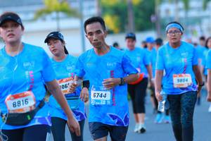 BIB: 8816, 6744, 9804
                            <button type="button" onclick="openModal(3382184)" class="btn btn-primary btn-sm float-right btn-popup" data-toggle="modal" data-target=".modal-high-quality">
                        <i class="fas fa-shopping-cart"></i> Add to Cart
                    </button>
                                            <button type="button" onclick="isThisMe(3382184, true)" class="btn btn-success btn-sm float-right btn-popup btn-isme hidden" data-toggle="tooltip" data-placement="bottom" title="นี่คือรูปของคุณใช่ไหม คลิกที่นี่เพื่อเอาเข้าอัลบั้ม">
                        <i class="fas fa-plus"></i> Add to album
                    </button>
                    <button type="button" onclick="isThisMe(3382184, false)" class="btn btn-warning btn-sm float-right btn-popup btn-isnotme hidden">
                        <i class="fas fa-ban"></i> Remove from album
                    </button>