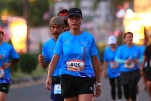 BIB: 8125
                            <button type="button" onclick="openModal(3385216)" class="btn btn-primary btn-sm float-right btn-popup" data-toggle="modal" data-target=".modal-high-quality">
                        <i class="fas fa-shopping-cart"></i> Add to Cart
                    </button>
                                            <button type="button" onclick="isThisMe(3385216, true)" class="btn btn-success btn-sm float-right btn-popup btn-isme hidden" data-toggle="tooltip" data-placement="bottom" title="นี่คือรูปของคุณใช่ไหม คลิกที่นี่เพื่อเอาเข้าอัลบั้ม">
                        <i class="fas fa-plus"></i> Add to album
                    </button>
                    <button type="button" onclick="isThisMe(3385216, false)" class="btn btn-warning btn-sm float-right btn-popup btn-isnotme hidden">
                        <i class="fas fa-ban"></i> Remove from album
                    </button>