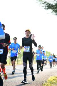 BIB: 230
                            <button type="button" onclick="openModal(3395592)" class="btn btn-primary btn-sm float-right btn-popup" data-toggle="modal" data-target=".modal-high-quality">
                        <i class="fas fa-shopping-cart"></i> Add to Cart
                    </button>
                                            <button type="button" onclick="isThisMe(3395592, true)" class="btn btn-success btn-sm float-right btn-popup btn-isme hidden" data-toggle="tooltip" data-placement="bottom" title="นี่คือรูปของคุณใช่ไหม คลิกที่นี่เพื่อเอาเข้าอัลบั้ม">
                        <i class="fas fa-plus"></i> Add to album
                    </button>
                    <button type="button" onclick="isThisMe(3395592, false)" class="btn btn-warning btn-sm float-right btn-popup btn-isnotme hidden">
                        <i class="fas fa-ban"></i> Remove from album
                    </button>