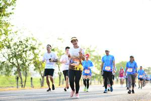 BIB: 
                            <button type="button" onclick="openModal(3407401)" class="btn btn-primary btn-sm float-right btn-popup" data-toggle="modal" data-target=".modal-high-quality">
                        <i class="fas fa-shopping-cart"></i> Add to Cart
                    </button>
                                            <button type="button" onclick="isThisMe(3407401, true)" class="btn btn-success btn-sm float-right btn-popup btn-isme hidden" data-toggle="tooltip" data-placement="bottom" title="นี่คือรูปของคุณใช่ไหม คลิกที่นี่เพื่อเอาเข้าอัลบั้ม">
                        <i class="fas fa-plus"></i> Add to album
                    </button>
                    <button type="button" onclick="isThisMe(3407401, false)" class="btn btn-warning btn-sm float-right btn-popup btn-isnotme hidden">
                        <i class="fas fa-ban"></i> Remove from album
                    </button>