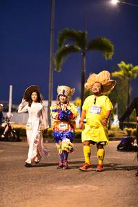 BIB: 9224
                            <button type="button" onclick="openModal(3438723)" class="btn btn-primary btn-sm float-right btn-popup" data-toggle="modal" data-target=".modal-high-quality">
                        <i class="fas fa-shopping-cart"></i> Add to Cart
                    </button>
                                            <button type="button" onclick="isThisMe(3438723, true)" class="btn btn-success btn-sm float-right btn-popup btn-isme hidden" data-toggle="tooltip" data-placement="bottom" title="นี่คือรูปของคุณใช่ไหม คลิกที่นี่เพื่อเอาเข้าอัลบั้ม">
                        <i class="fas fa-plus"></i> Add to album
                    </button>
                    <button type="button" onclick="isThisMe(3438723, false)" class="btn btn-warning btn-sm float-right btn-popup btn-isnotme hidden">
                        <i class="fas fa-ban"></i> Remove from album
                    </button>