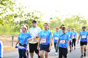 BIB: 8076
                            <button type="button" onclick="openModal(3422956)" class="btn btn-primary btn-sm float-right btn-popup" data-toggle="modal" data-target=".modal-high-quality">
                        <i class="fas fa-shopping-cart"></i> Add to Cart
                    </button>
                                            <button type="button" onclick="isThisMe(3422956, true)" class="btn btn-success btn-sm float-right btn-popup btn-isme hidden" data-toggle="tooltip" data-placement="bottom" title="นี่คือรูปของคุณใช่ไหม คลิกที่นี่เพื่อเอาเข้าอัลบั้ม">
                        <i class="fas fa-plus"></i> Add to album
                    </button>
                    <button type="button" onclick="isThisMe(3422956, false)" class="btn btn-warning btn-sm float-right btn-popup btn-isnotme hidden">
                        <i class="fas fa-ban"></i> Remove from album
                    </button>