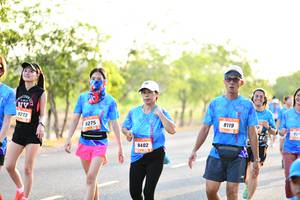 BIB: 9273, 9275, 8119, 8402
                            <button type="button" onclick="openModal(3423518)" class="btn btn-primary btn-sm float-right btn-popup" data-toggle="modal" data-target=".modal-high-quality">
                        <i class="fas fa-shopping-cart"></i> Add to Cart
                    </button>
                                            <button type="button" onclick="isThisMe(3423518, true)" class="btn btn-success btn-sm float-right btn-popup btn-isme hidden" data-toggle="tooltip" data-placement="bottom" title="นี่คือรูปของคุณใช่ไหม คลิกที่นี่เพื่อเอาเข้าอัลบั้ม">
                        <i class="fas fa-plus"></i> Add to album
                    </button>
                    <button type="button" onclick="isThisMe(3423518, false)" class="btn btn-warning btn-sm float-right btn-popup btn-isnotme hidden">
                        <i class="fas fa-ban"></i> Remove from album
                    </button>