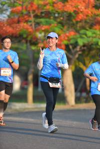 BIB: 8652
                            <button type="button" onclick="openModal(3136982)" class="btn btn-primary btn-sm float-right btn-popup" data-toggle="modal" data-target=".modal-high-quality">
                        <i class="fas fa-shopping-cart"></i> Add to Cart
                    </button>
                                            <button type="button" onclick="isThisMe(3136982, true)" class="btn btn-success btn-sm float-right btn-popup btn-isme hidden" data-toggle="tooltip" data-placement="bottom" title="นี่คือรูปของคุณใช่ไหม คลิกที่นี่เพื่อเอาเข้าอัลบั้ม">
                        <i class="fas fa-plus"></i> Add to album
                    </button>
                    <button type="button" onclick="isThisMe(3136982, false)" class="btn btn-warning btn-sm float-right btn-popup btn-isnotme hidden">
                        <i class="fas fa-ban"></i> Remove from album
                    </button>