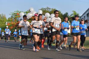 BIB: 655, 463, 107
                            <button type="button" onclick="openModal(3133730)" class="btn btn-primary btn-sm float-right btn-popup" data-toggle="modal" data-target=".modal-high-quality">
                        <i class="fas fa-shopping-cart"></i> Add to Cart
                    </button>
                                            <button type="button" onclick="isThisMe(3133730, true)" class="btn btn-success btn-sm float-right btn-popup btn-isme hidden" data-toggle="tooltip" data-placement="bottom" title="นี่คือรูปของคุณใช่ไหม คลิกที่นี่เพื่อเอาเข้าอัลบั้ม">
                        <i class="fas fa-plus"></i> Add to album
                    </button>
                    <button type="button" onclick="isThisMe(3133730, false)" class="btn btn-warning btn-sm float-right btn-popup btn-isnotme hidden">
                        <i class="fas fa-ban"></i> Remove from album
                    </button>