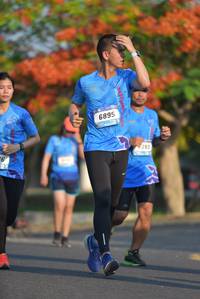 BIB: 6895, 393
                            <button type="button" onclick="openModal(3133096)" class="btn btn-primary btn-sm float-right btn-popup" data-toggle="modal" data-target=".modal-high-quality">
                        <i class="fas fa-shopping-cart"></i> Add to Cart
                    </button>
                                            <button type="button" onclick="isThisMe(3133096, true)" class="btn btn-success btn-sm float-right btn-popup btn-isme hidden" data-toggle="tooltip" data-placement="bottom" title="นี่คือรูปของคุณใช่ไหม คลิกที่นี่เพื่อเอาเข้าอัลบั้ม">
                        <i class="fas fa-plus"></i> Add to album
                    </button>
                    <button type="button" onclick="isThisMe(3133096, false)" class="btn btn-warning btn-sm float-right btn-popup btn-isnotme hidden">
                        <i class="fas fa-ban"></i> Remove from album
                    </button>