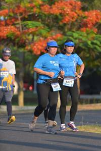 BIB: 200, 6337, 6007
                            <button type="button" onclick="openModal(3134075)" class="btn btn-primary btn-sm float-right btn-popup" data-toggle="modal" data-target=".modal-high-quality">
                        <i class="fas fa-shopping-cart"></i> Add to Cart
                    </button>
                                            <button type="button" onclick="isThisMe(3134075, true)" class="btn btn-success btn-sm float-right btn-popup btn-isme hidden" data-toggle="tooltip" data-placement="bottom" title="นี่คือรูปของคุณใช่ไหม คลิกที่นี่เพื่อเอาเข้าอัลบั้ม">
                        <i class="fas fa-plus"></i> Add to album
                    </button>
                    <button type="button" onclick="isThisMe(3134075, false)" class="btn btn-warning btn-sm float-right btn-popup btn-isnotme hidden">
                        <i class="fas fa-ban"></i> Remove from album
                    </button>