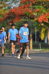 BIB: 9050
                            <button type="button" onclick="openModal(3137840)" class="btn btn-primary btn-sm float-right btn-popup" data-toggle="modal" data-target=".modal-high-quality">
                        <i class="fas fa-shopping-cart"></i> Add to Cart
                    </button>
                                            <button type="button" onclick="isThisMe(3137840, true)" class="btn btn-success btn-sm float-right btn-popup btn-isme hidden" data-toggle="tooltip" data-placement="bottom" title="นี่คือรูปของคุณใช่ไหม คลิกที่นี่เพื่อเอาเข้าอัลบั้ม">
                        <i class="fas fa-plus"></i> Add to album
                    </button>
                    <button type="button" onclick="isThisMe(3137840, false)" class="btn btn-warning btn-sm float-right btn-popup btn-isnotme hidden">
                        <i class="fas fa-ban"></i> Remove from album
                    </button>