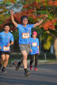 BIB: 8052, 913
                            <button type="button" onclick="openModal(3143378)" class="btn btn-primary btn-sm float-right btn-popup" data-toggle="modal" data-target=".modal-high-quality">
                        <i class="fas fa-shopping-cart"></i> Add to Cart
                    </button>
                                            <button type="button" onclick="isThisMe(3143378, true)" class="btn btn-success btn-sm float-right btn-popup btn-isme hidden" data-toggle="tooltip" data-placement="bottom" title="นี่คือรูปของคุณใช่ไหม คลิกที่นี่เพื่อเอาเข้าอัลบั้ม">
                        <i class="fas fa-plus"></i> Add to album
                    </button>
                    <button type="button" onclick="isThisMe(3143378, false)" class="btn btn-warning btn-sm float-right btn-popup btn-isnotme hidden">
                        <i class="fas fa-ban"></i> Remove from album
                    </button>