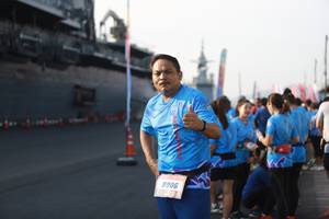 BIB: 8006
                            <button type="button" onclick="openModal(3157419)" class="btn btn-primary btn-sm float-right btn-popup" data-toggle="modal" data-target=".modal-high-quality">
                        <i class="fas fa-shopping-cart"></i> Add to Cart
                    </button>
                                            <button type="button" onclick="isThisMe(3157419, true)" class="btn btn-success btn-sm float-right btn-popup btn-isme hidden" data-toggle="tooltip" data-placement="bottom" title="นี่คือรูปของคุณใช่ไหม คลิกที่นี่เพื่อเอาเข้าอัลบั้ม">
                        <i class="fas fa-plus"></i> Add to album
                    </button>
                    <button type="button" onclick="isThisMe(3157419, false)" class="btn btn-warning btn-sm float-right btn-popup btn-isnotme hidden">
                        <i class="fas fa-ban"></i> Remove from album
                    </button>