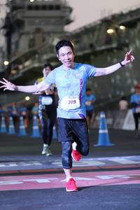 BIB: 309
                            <button type="button" onclick="openModal(3355100)" class="btn btn-primary btn-sm float-right btn-popup" data-toggle="modal" data-target=".modal-high-quality">
                        <i class="fas fa-shopping-cart"></i> Add to Cart
                    </button>
                                            <button type="button" onclick="isThisMe(3355100, true)" class="btn btn-success btn-sm float-right btn-popup btn-isme hidden" data-toggle="tooltip" data-placement="bottom" title="นี่คือรูปของคุณใช่ไหม คลิกที่นี่เพื่อเอาเข้าอัลบั้ม">
                        <i class="fas fa-plus"></i> Add to album
                    </button>
                    <button type="button" onclick="isThisMe(3355100, false)" class="btn btn-warning btn-sm float-right btn-popup btn-isnotme hidden">
                        <i class="fas fa-ban"></i> Remove from album
                    </button>