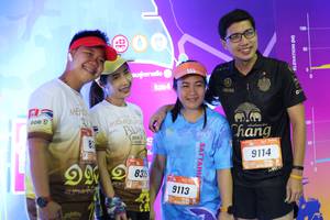 BIB: 100, 9114, 9113
                            <button type="button" onclick="openModal(3346519)" class="btn btn-primary btn-sm float-right btn-popup" data-toggle="modal" data-target=".modal-high-quality">
                        <i class="fas fa-shopping-cart"></i> Add to Cart
                    </button>
                                            <button type="button" onclick="isThisMe(3346519, true)" class="btn btn-success btn-sm float-right btn-popup btn-isme hidden" data-toggle="tooltip" data-placement="bottom" title="นี่คือรูปของคุณใช่ไหม คลิกที่นี่เพื่อเอาเข้าอัลบั้ม">
                        <i class="fas fa-plus"></i> Add to album
                    </button>
                    <button type="button" onclick="isThisMe(3346519, false)" class="btn btn-warning btn-sm float-right btn-popup btn-isnotme hidden">
                        <i class="fas fa-ban"></i> Remove from album
                    </button>