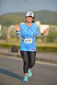 BIB: 6732
                            <button type="button" onclick="openModal(3267926)" class="btn btn-primary btn-sm float-right btn-popup" data-toggle="modal" data-target=".modal-high-quality">
                        <i class="fas fa-shopping-cart"></i> Add to Cart
                    </button>
                                            <button type="button" onclick="isThisMe(3267926, true)" class="btn btn-success btn-sm float-right btn-popup btn-isme hidden" data-toggle="tooltip" data-placement="bottom" title="นี่คือรูปของคุณใช่ไหม คลิกที่นี่เพื่อเอาเข้าอัลบั้ม">
                        <i class="fas fa-plus"></i> Add to album
                    </button>
                    <button type="button" onclick="isThisMe(3267926, false)" class="btn btn-warning btn-sm float-right btn-popup btn-isnotme hidden">
                        <i class="fas fa-ban"></i> Remove from album
                    </button>