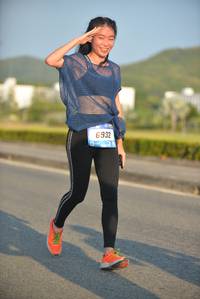 BIB: 6932
                            <button type="button" onclick="openModal(3268108)" class="btn btn-primary btn-sm float-right btn-popup" data-toggle="modal" data-target=".modal-high-quality">
                        <i class="fas fa-shopping-cart"></i> Add to Cart
                    </button>
                                            <button type="button" onclick="isThisMe(3268108, true)" class="btn btn-success btn-sm float-right btn-popup btn-isme hidden" data-toggle="tooltip" data-placement="bottom" title="นี่คือรูปของคุณใช่ไหม คลิกที่นี่เพื่อเอาเข้าอัลบั้ม">
                        <i class="fas fa-plus"></i> Add to album
                    </button>
                    <button type="button" onclick="isThisMe(3268108, false)" class="btn btn-warning btn-sm float-right btn-popup btn-isnotme hidden">
                        <i class="fas fa-ban"></i> Remove from album
                    </button>