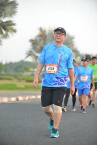 BIB: 8128
                            <button type="button" onclick="openModal(3294328)" class="btn btn-primary btn-sm float-right btn-popup" data-toggle="modal" data-target=".modal-high-quality">
                        <i class="fas fa-shopping-cart"></i> Add to Cart
                    </button>
                                            <button type="button" onclick="isThisMe(3294328, true)" class="btn btn-success btn-sm float-right btn-popup btn-isme hidden" data-toggle="tooltip" data-placement="bottom" title="นี่คือรูปของคุณใช่ไหม คลิกที่นี่เพื่อเอาเข้าอัลบั้ม">
                        <i class="fas fa-plus"></i> Add to album
                    </button>
                    <button type="button" onclick="isThisMe(3294328, false)" class="btn btn-warning btn-sm float-right btn-popup btn-isnotme hidden">
                        <i class="fas fa-ban"></i> Remove from album
                    </button>