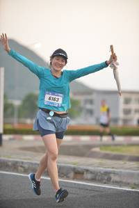 BIB: 6163
                            <button type="button" onclick="openModal(3303391)" class="btn btn-primary btn-sm float-right btn-popup" data-toggle="modal" data-target=".modal-high-quality">
                        <i class="fas fa-shopping-cart"></i> Add to Cart
                    </button>
                                            <button type="button" onclick="isThisMe(3303391, true)" class="btn btn-success btn-sm float-right btn-popup btn-isme hidden" data-toggle="tooltip" data-placement="bottom" title="นี่คือรูปของคุณใช่ไหม คลิกที่นี่เพื่อเอาเข้าอัลบั้ม">
                        <i class="fas fa-plus"></i> Add to album
                    </button>
                    <button type="button" onclick="isThisMe(3303391, false)" class="btn btn-warning btn-sm float-right btn-popup btn-isnotme hidden">
                        <i class="fas fa-ban"></i> Remove from album
                    </button>