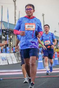 BIB: 8512, 8172
                            <button type="button" onclick="openModal(3509046)" class="btn btn-primary btn-sm float-right btn-popup" data-toggle="modal" data-target=".modal-high-quality">
                        <i class="fas fa-shopping-cart"></i> Add to Cart
                    </button>
                                            <button type="button" onclick="isThisMe(3509046, true)" class="btn btn-success btn-sm float-right btn-popup btn-isme hidden" data-toggle="tooltip" data-placement="bottom" title="นี่คือรูปของคุณใช่ไหม คลิกที่นี่เพื่อเอาเข้าอัลบั้ม">
                        <i class="fas fa-plus"></i> Add to album
                    </button>
                    <button type="button" onclick="isThisMe(3509046, false)" class="btn btn-warning btn-sm float-right btn-popup btn-isnotme hidden">
                        <i class="fas fa-ban"></i> Remove from album
                    </button>