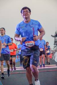 BIB: 8250, 8155
                            <button type="button" onclick="openModal(3505728)" class="btn btn-primary btn-sm float-right btn-popup" data-toggle="modal" data-target=".modal-high-quality">
                        <i class="fas fa-shopping-cart"></i> Add to Cart
                    </button>
                                            <button type="button" onclick="isThisMe(3505728, true)" class="btn btn-success btn-sm float-right btn-popup btn-isme hidden" data-toggle="tooltip" data-placement="bottom" title="นี่คือรูปของคุณใช่ไหม คลิกที่นี่เพื่อเอาเข้าอัลบั้ม">
                        <i class="fas fa-plus"></i> Add to album
                    </button>
                    <button type="button" onclick="isThisMe(3505728, false)" class="btn btn-warning btn-sm float-right btn-popup btn-isnotme hidden">
                        <i class="fas fa-ban"></i> Remove from album
                    </button>