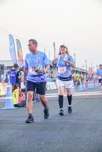 BIB: 6253
                            <button type="button" onclick="openModal(3509105)" class="btn btn-primary btn-sm float-right btn-popup" data-toggle="modal" data-target=".modal-high-quality">
                        <i class="fas fa-shopping-cart"></i> Add to Cart
                    </button>
                                            <button type="button" onclick="isThisMe(3509105, true)" class="btn btn-success btn-sm float-right btn-popup btn-isme hidden" data-toggle="tooltip" data-placement="bottom" title="นี่คือรูปของคุณใช่ไหม คลิกที่นี่เพื่อเอาเข้าอัลบั้ม">
                        <i class="fas fa-plus"></i> Add to album
                    </button>
                    <button type="button" onclick="isThisMe(3509105, false)" class="btn btn-warning btn-sm float-right btn-popup btn-isnotme hidden">
                        <i class="fas fa-ban"></i> Remove from album
                    </button>