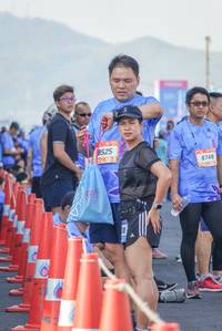 BIB: 525, 8748
                            <button type="button" onclick="openModal(3507221)" class="btn btn-primary btn-sm float-right btn-popup" data-toggle="modal" data-target=".modal-high-quality">
                        <i class="fas fa-shopping-cart"></i> Add to Cart
                    </button>
                                            <button type="button" onclick="isThisMe(3507221, true)" class="btn btn-success btn-sm float-right btn-popup btn-isme hidden" data-toggle="tooltip" data-placement="bottom" title="นี่คือรูปของคุณใช่ไหม คลิกที่นี่เพื่อเอาเข้าอัลบั้ม">
                        <i class="fas fa-plus"></i> Add to album
                    </button>
                    <button type="button" onclick="isThisMe(3507221, false)" class="btn btn-warning btn-sm float-right btn-popup btn-isnotme hidden">
                        <i class="fas fa-ban"></i> Remove from album
                    </button>