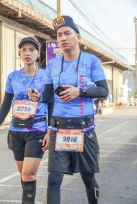 BIB: 8255, 9818
                            <button type="button" onclick="openModal(3507536)" class="btn btn-primary btn-sm float-right btn-popup" data-toggle="modal" data-target=".modal-high-quality">
                        <i class="fas fa-shopping-cart"></i> Add to Cart
                    </button>
                                            <button type="button" onclick="isThisMe(3507536, true)" class="btn btn-success btn-sm float-right btn-popup btn-isme hidden" data-toggle="tooltip" data-placement="bottom" title="นี่คือรูปของคุณใช่ไหม คลิกที่นี่เพื่อเอาเข้าอัลบั้ม">
                        <i class="fas fa-plus"></i> Add to album
                    </button>
                    <button type="button" onclick="isThisMe(3507536, false)" class="btn btn-warning btn-sm float-right btn-popup btn-isnotme hidden">
                        <i class="fas fa-ban"></i> Remove from album
                    </button>