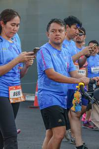 BIB: 894, 11887, 860
                            <button type="button" onclick="openModal(3507592)" class="btn btn-primary btn-sm float-right btn-popup" data-toggle="modal" data-target=".modal-high-quality">
                        <i class="fas fa-shopping-cart"></i> Add to Cart
                    </button>
                                            <button type="button" onclick="isThisMe(3507592, true)" class="btn btn-success btn-sm float-right btn-popup btn-isme hidden" data-toggle="tooltip" data-placement="bottom" title="นี่คือรูปของคุณใช่ไหม คลิกที่นี่เพื่อเอาเข้าอัลบั้ม">
                        <i class="fas fa-plus"></i> Add to album
                    </button>
                    <button type="button" onclick="isThisMe(3507592, false)" class="btn btn-warning btn-sm float-right btn-popup btn-isnotme hidden">
                        <i class="fas fa-ban"></i> Remove from album
                    </button>