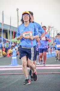 BIB: 8685
                            <button type="button" onclick="openModal(3509038)" class="btn btn-primary btn-sm float-right btn-popup" data-toggle="modal" data-target=".modal-high-quality">
                        <i class="fas fa-shopping-cart"></i> Add to Cart
                    </button>
                                            <button type="button" onclick="isThisMe(3509038, true)" class="btn btn-success btn-sm float-right btn-popup btn-isme hidden" data-toggle="tooltip" data-placement="bottom" title="นี่คือรูปของคุณใช่ไหม คลิกที่นี่เพื่อเอาเข้าอัลบั้ม">
                        <i class="fas fa-plus"></i> Add to album
                    </button>
                    <button type="button" onclick="isThisMe(3509038, false)" class="btn btn-warning btn-sm float-right btn-popup btn-isnotme hidden">
                        <i class="fas fa-ban"></i> Remove from album
                    </button>