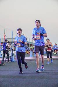 BIB: 919, 882
                            <button type="button" onclick="openModal(3505773)" class="btn btn-primary btn-sm float-right btn-popup" data-toggle="modal" data-target=".modal-high-quality">
                        <i class="fas fa-shopping-cart"></i> Add to Cart
                    </button>
                                            <button type="button" onclick="isThisMe(3505773, true)" class="btn btn-success btn-sm float-right btn-popup btn-isme hidden" data-toggle="tooltip" data-placement="bottom" title="นี่คือรูปของคุณใช่ไหม คลิกที่นี่เพื่อเอาเข้าอัลบั้ม">
                        <i class="fas fa-plus"></i> Add to album
                    </button>
                    <button type="button" onclick="isThisMe(3505773, false)" class="btn btn-warning btn-sm float-right btn-popup btn-isnotme hidden">
                        <i class="fas fa-ban"></i> Remove from album
                    </button>