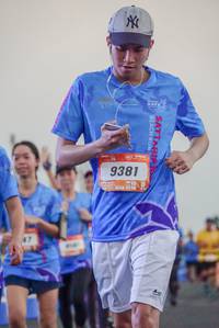 BIB: 9381
                            <button type="button" onclick="openModal(3509202)" class="btn btn-primary btn-sm float-right btn-popup" data-toggle="modal" data-target=".modal-high-quality">
                        <i class="fas fa-shopping-cart"></i> Add to Cart
                    </button>
                                            <button type="button" onclick="isThisMe(3509202, true)" class="btn btn-success btn-sm float-right btn-popup btn-isme hidden" data-toggle="tooltip" data-placement="bottom" title="นี่คือรูปของคุณใช่ไหม คลิกที่นี่เพื่อเอาเข้าอัลบั้ม">
                        <i class="fas fa-plus"></i> Add to album
                    </button>
                    <button type="button" onclick="isThisMe(3509202, false)" class="btn btn-warning btn-sm float-right btn-popup btn-isnotme hidden">
                        <i class="fas fa-ban"></i> Remove from album
                    </button>