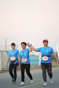 BIB: 469, 8817
                            <button type="button" onclick="openModal(3239501)" class="btn btn-primary btn-sm float-right btn-popup" data-toggle="modal" data-target=".modal-high-quality">
                        <i class="fas fa-shopping-cart"></i> Add to Cart
                    </button>
                                            <button type="button" onclick="isThisMe(3239501, true)" class="btn btn-success btn-sm float-right btn-popup btn-isme hidden" data-toggle="tooltip" data-placement="bottom" title="นี่คือรูปของคุณใช่ไหม คลิกที่นี่เพื่อเอาเข้าอัลบั้ม">
                        <i class="fas fa-plus"></i> Add to album
                    </button>
                    <button type="button" onclick="isThisMe(3239501, false)" class="btn btn-warning btn-sm float-right btn-popup btn-isnotme hidden">
                        <i class="fas fa-ban"></i> Remove from album
                    </button>