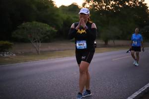 BIB: 847
                            <button type="button" onclick="openModal(3213934)" class="btn btn-primary btn-sm float-right btn-popup" data-toggle="modal" data-target=".modal-high-quality">
                        <i class="fas fa-shopping-cart"></i> Add to Cart
                    </button>
                                            <button type="button" onclick="isThisMe(3213934, true)" class="btn btn-success btn-sm float-right btn-popup btn-isme hidden" data-toggle="tooltip" data-placement="bottom" title="นี่คือรูปของคุณใช่ไหม คลิกที่นี่เพื่อเอาเข้าอัลบั้ม">
                        <i class="fas fa-plus"></i> Add to album
                    </button>
                    <button type="button" onclick="isThisMe(3213934, false)" class="btn btn-warning btn-sm float-right btn-popup btn-isnotme hidden">
                        <i class="fas fa-ban"></i> Remove from album
                    </button>