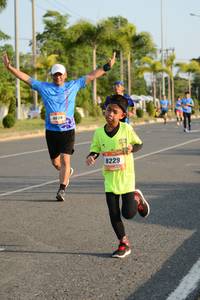 BIB: 8629, 8229
                            <button type="button" onclick="openModal(3320578)" class="btn btn-primary btn-sm float-right btn-popup" data-toggle="modal" data-target=".modal-high-quality">
                        <i class="fas fa-shopping-cart"></i> Add to Cart
                    </button>
                                            <button type="button" onclick="isThisMe(3320578, true)" class="btn btn-success btn-sm float-right btn-popup btn-isme hidden" data-toggle="tooltip" data-placement="bottom" title="นี่คือรูปของคุณใช่ไหม คลิกที่นี่เพื่อเอาเข้าอัลบั้ม">
                        <i class="fas fa-plus"></i> Add to album
                    </button>
                    <button type="button" onclick="isThisMe(3320578, false)" class="btn btn-warning btn-sm float-right btn-popup btn-isnotme hidden">
                        <i class="fas fa-ban"></i> Remove from album
                    </button>