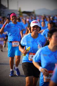 BIB: 
                            <button type="button" onclick="openModal(3195782)" class="btn btn-primary btn-sm float-right btn-popup" data-toggle="modal" data-target=".modal-high-quality">
                        <i class="fas fa-shopping-cart"></i> Add to Cart
                    </button>
                                            <button type="button" onclick="isThisMe(3195782, true)" class="btn btn-success btn-sm float-right btn-popup btn-isme hidden" data-toggle="tooltip" data-placement="bottom" title="นี่คือรูปของคุณใช่ไหม คลิกที่นี่เพื่อเอาเข้าอัลบั้ม">
                        <i class="fas fa-plus"></i> Add to album
                    </button>
                    <button type="button" onclick="isThisMe(3195782, false)" class="btn btn-warning btn-sm float-right btn-popup btn-isnotme hidden">
                        <i class="fas fa-ban"></i> Remove from album
                    </button>