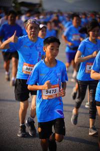 BIB: 989, 9473
                            <button type="button" onclick="openModal(3196908)" class="btn btn-primary btn-sm float-right btn-popup" data-toggle="modal" data-target=".modal-high-quality">
                        <i class="fas fa-shopping-cart"></i> Add to Cart
                    </button>
                                            <button type="button" onclick="isThisMe(3196908, true)" class="btn btn-success btn-sm float-right btn-popup btn-isme hidden" data-toggle="tooltip" data-placement="bottom" title="นี่คือรูปของคุณใช่ไหม คลิกที่นี่เพื่อเอาเข้าอัลบั้ม">
                        <i class="fas fa-plus"></i> Add to album
                    </button>
                    <button type="button" onclick="isThisMe(3196908, false)" class="btn btn-warning btn-sm float-right btn-popup btn-isnotme hidden">
                        <i class="fas fa-ban"></i> Remove from album
                    </button>